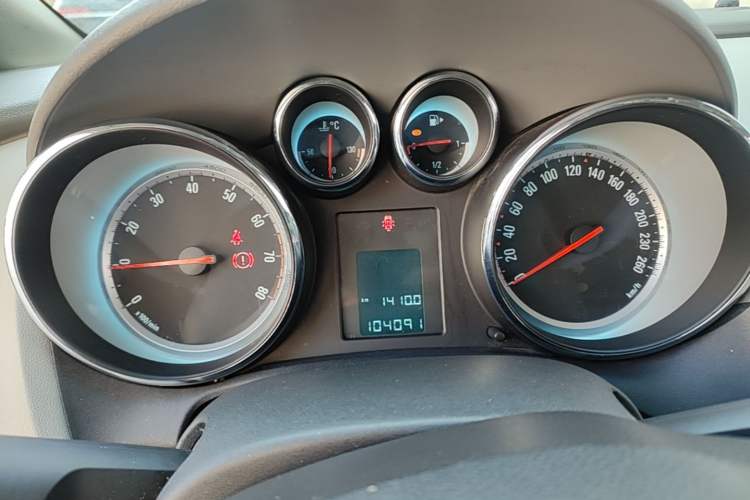 Used Buick GT 2014 XT 1.6L Manual Entry-Level Model Instrument Cluster