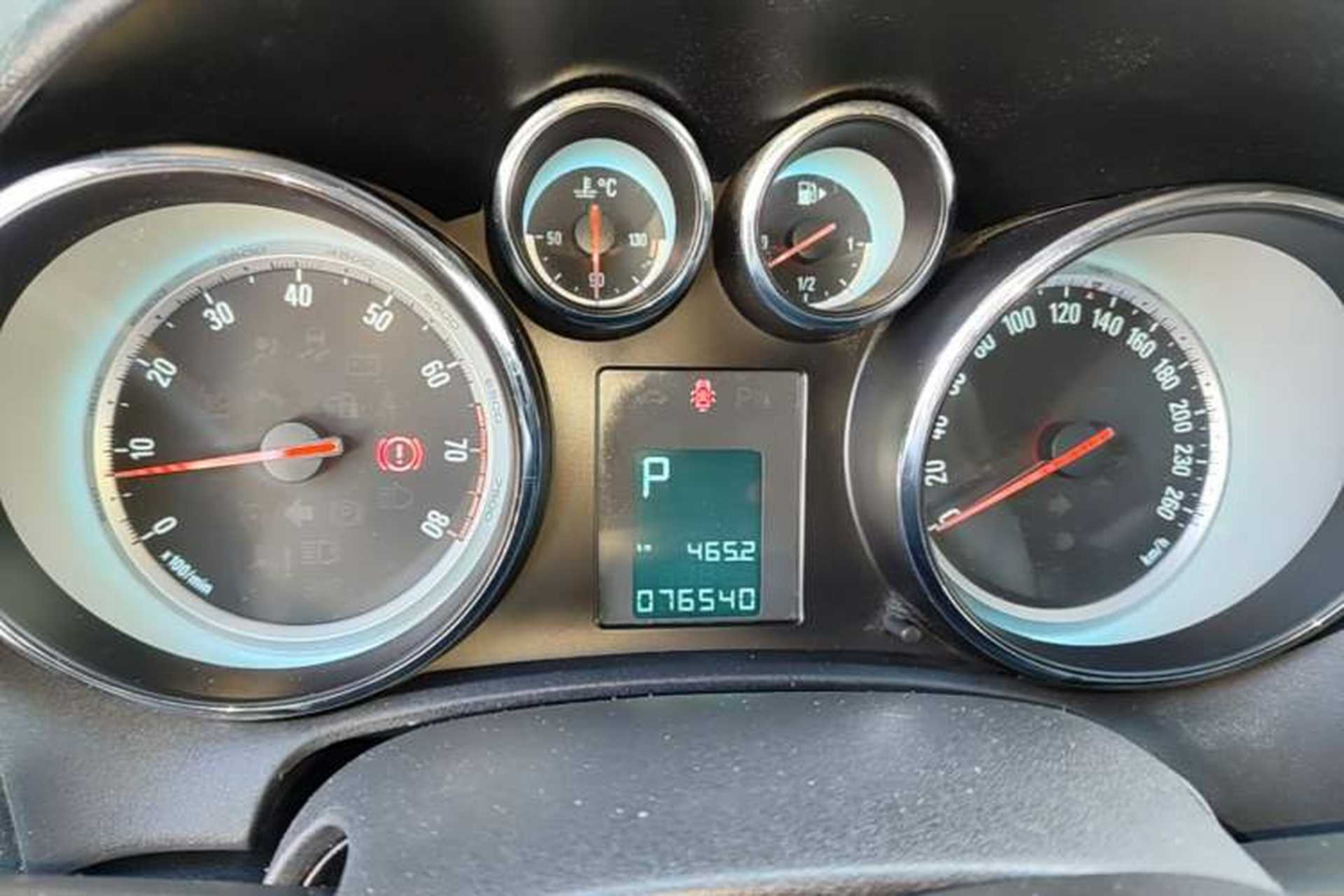 Used Buick GT 2014 XT 1.6L Automatic Fashion Edition Instrument Cluster
