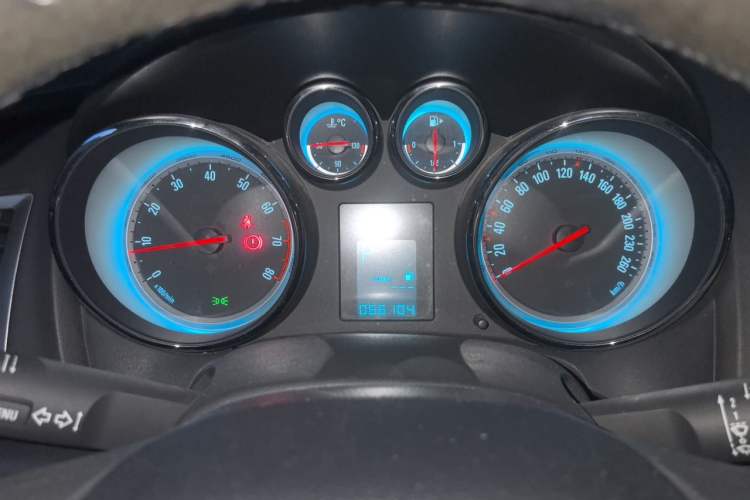 Used Buick GT 2014 XT 1.6L Automatic Fashion Edition Instrument Cluster