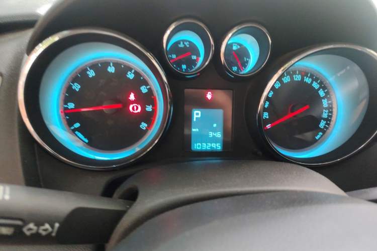 Used Buick GT 2014 XT 1.6L Automatic Fashion Edition Instrument Cluster