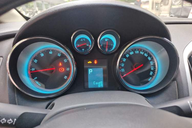 Used Buick GT 2014 XT 1.6L Automatic Fashion Edition Instrument Cluster