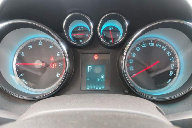 Used Buick GT 2014 XT 1.6L Automatic Fashion Edition Instrument Cluster