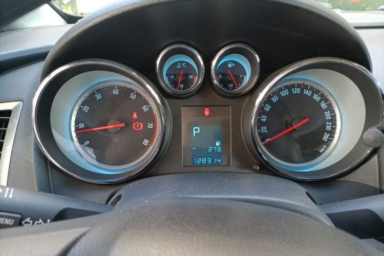 Used Buick GT 2014 XT 1.6L Automatic Fashion Edition Instrument Cluster