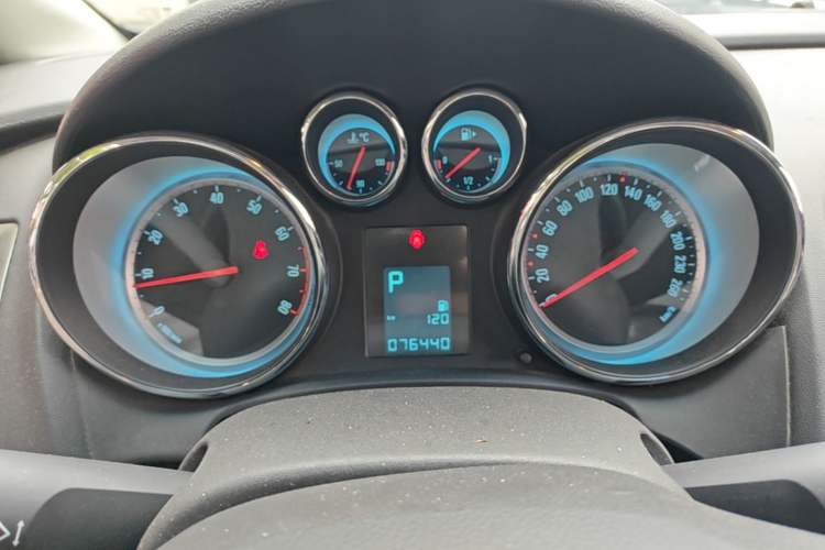 Used Buick GT 2014 XT 1.6L Automatic Fashion Edition Instrument Cluster
