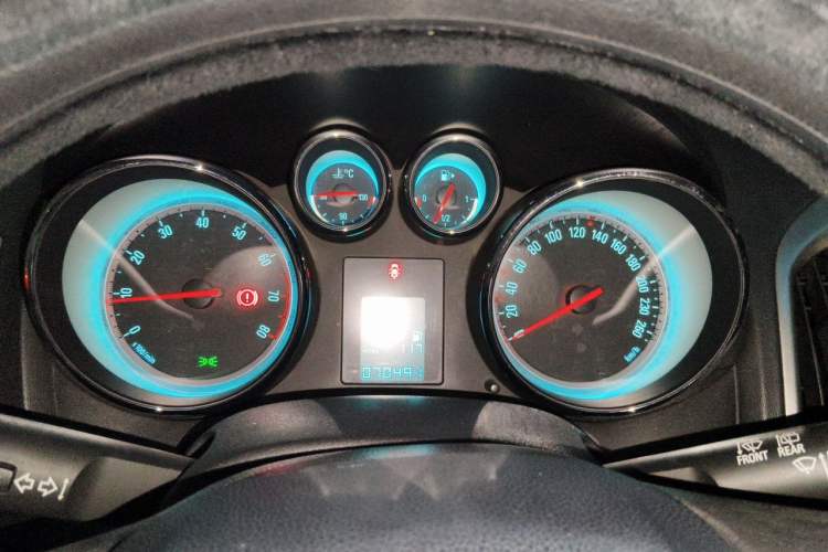 Used Buick GT 2014 XT 1.6L Automatic Fashion Edition Instrument Cluster