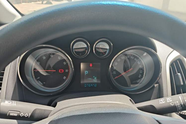 Used Buick GT 2014 XT 1.6L Automatic Fashion Edition Instrument Cluster