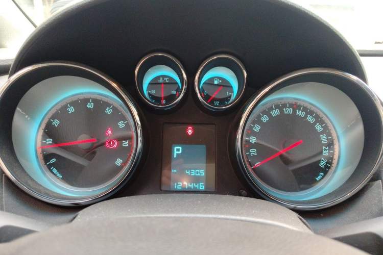 Used Buick GT 2014 XT 1.6L Automatic Fashion Edition Instrument Cluster