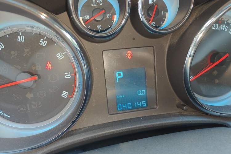 Used Buick GT 2014 XT 1.6L Automatic Fashion Edition Instrument Cluster