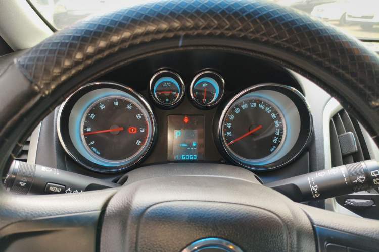 Used Buick GT 2014 XT 1.6L Automatic Fashion Edition Instrument Cluster