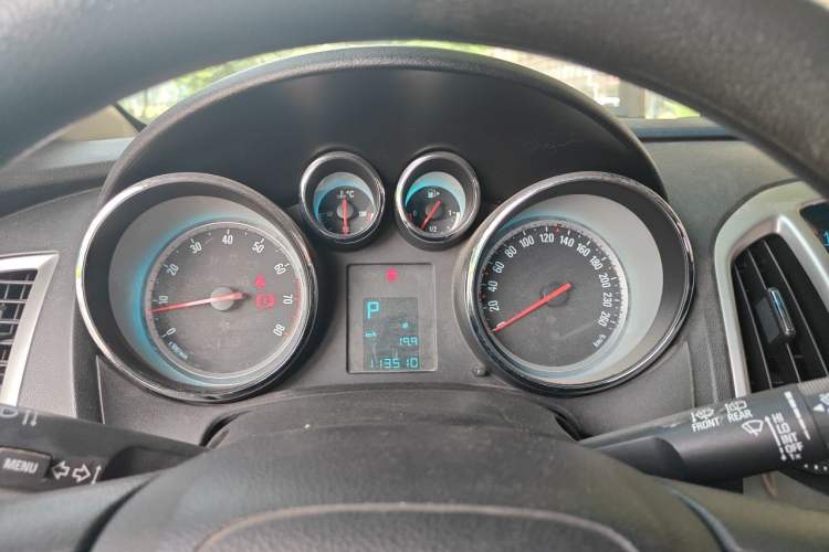 Used Buick GT 2014 XT 1.6L Automatic Fashion Edition Instrument Cluster