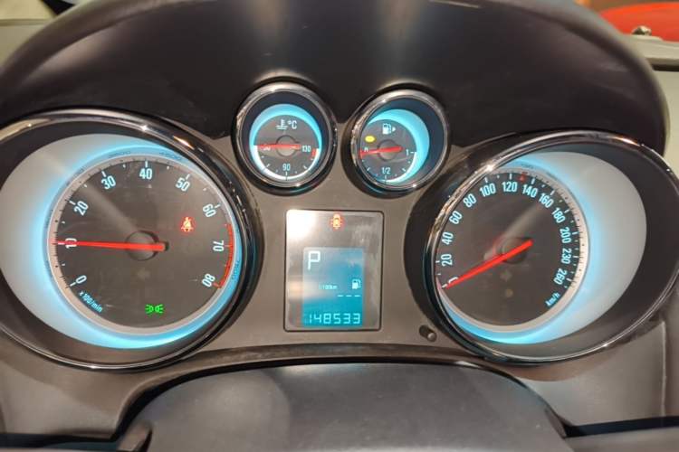 Used Buick GT 2014 XT 1.6L Automatic Fashion Edition Instrument Cluster