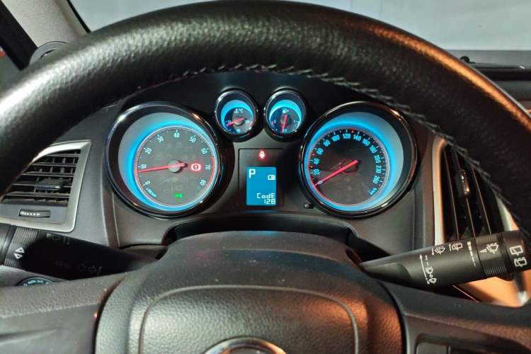Used Buick GT 2014 XT 1.6T Automatic Fashion Sport Edition Instrument Cluster