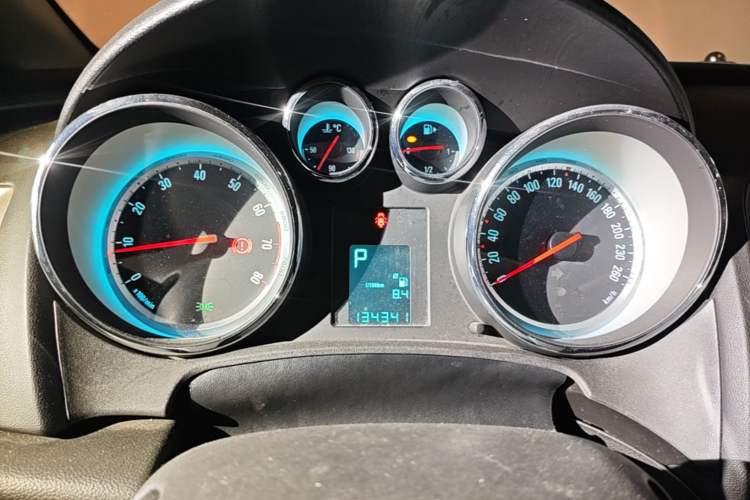 Used Buick GT 2014 XT 1.6L Automatic Fashion Edition Instrument Cluster