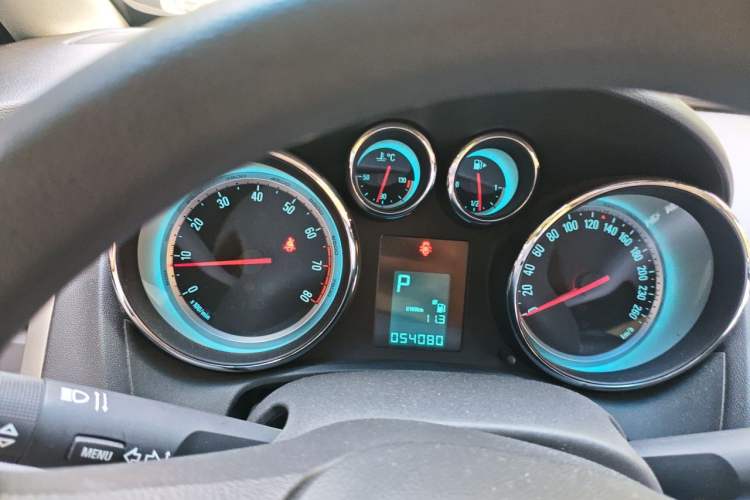 Used Buick GT 2014 XT 1.6L Automatic Fashion Edition Instrument Cluster