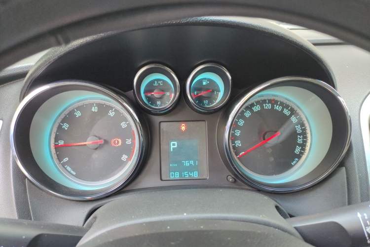 Used Buick GT 2014 XT 1.6L Automatic Fashion Edition Instrument Cluster