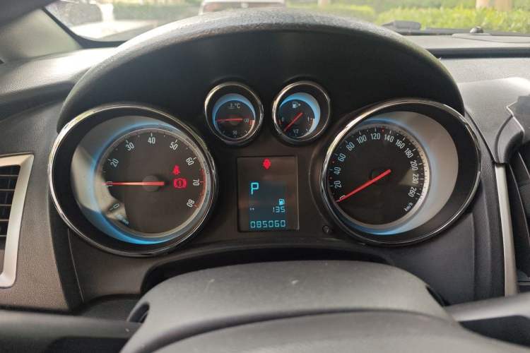 Used Buick GT 2014 XT 1.6L Automatic Fashion Edition Instrument Cluster