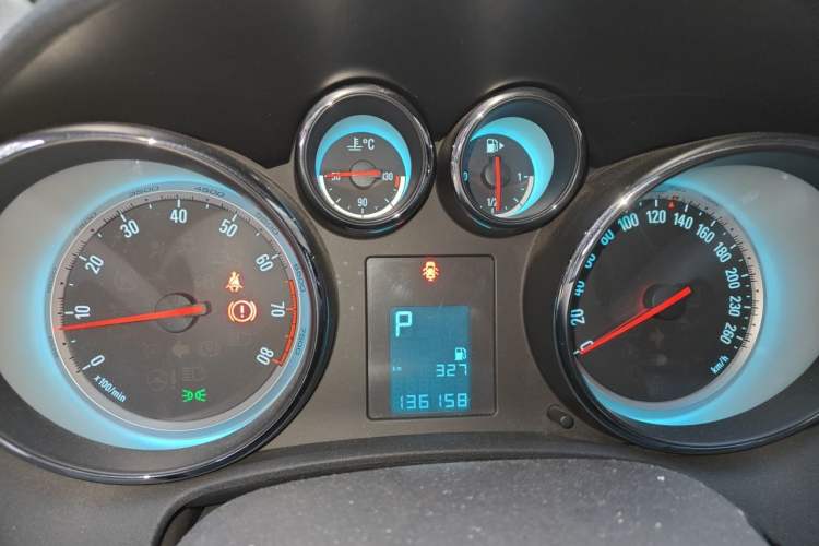 Used Buick GT 2014 XT 1.6L Automatic Fashion Edition Instrument Cluster