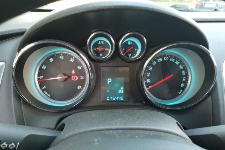 Used Buick GT 2014 XT 1.6L Automatic Fashion Edition Instrument Cluster