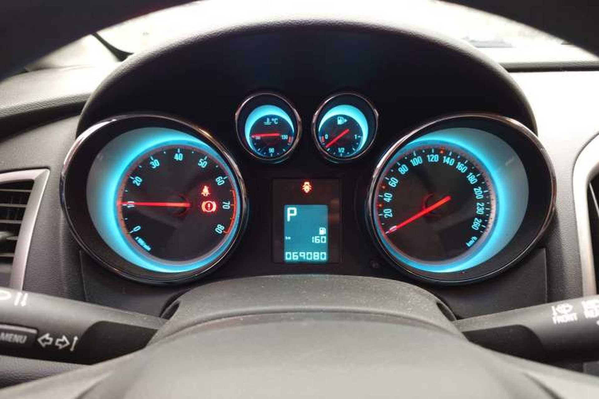 Used Buick GT 2014 XT 1.6L Automatic Comfort Edition Instrument Cluster