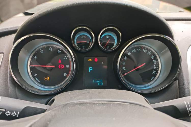 Used Buick GT 2014 XT 1.6L Automatic Fashion Edition Instrument Cluster