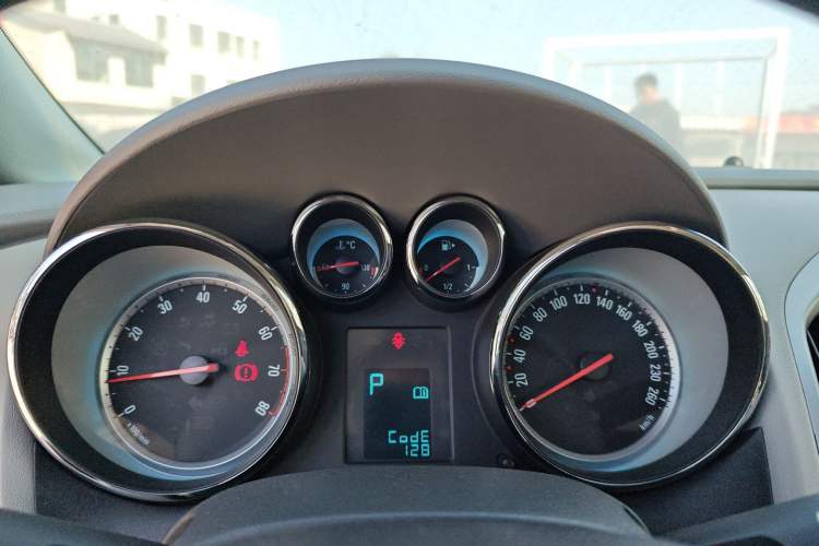 Used Buick GT 2014 XT 1.6L Automatic Fashion Edition Instrument Cluster