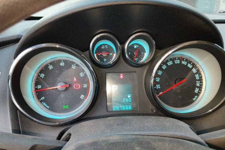 Used Buick GT 2014 XT 1.6L Automatic Fashion Edition Instrument Cluster