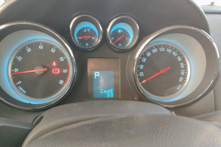 Used Buick GT 2014 XT 1.6L Automatic Comfort Edition Instrument Cluster