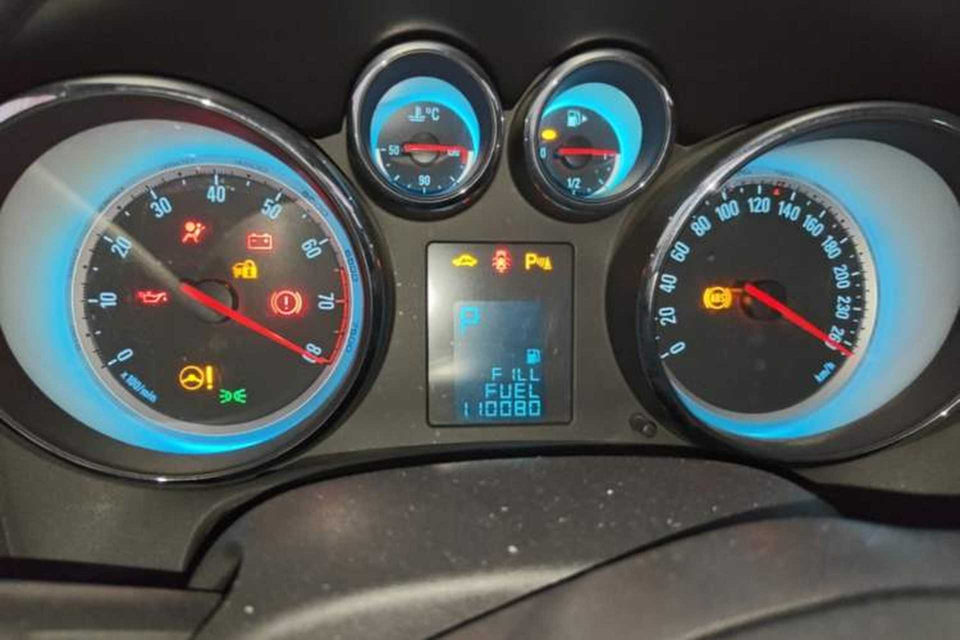 Used Buick GT 2014 XT 1.6L Automatic Fashion Edition Instrument Cluster