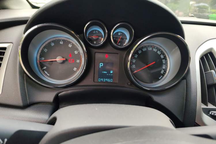 Used Buick GT 2014 XT 1.6L Automatic Fashion Edition Instrument Cluster