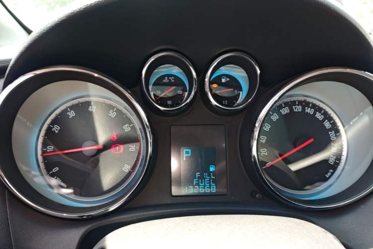 Used Buick GT 2014 XT 1.6L Automatic Fashion Edition Instrument Cluster