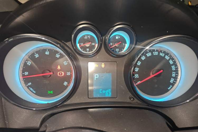 Used Buick GT 2014 XT 1.6L Automatic Fashion Edition Instrument Cluster