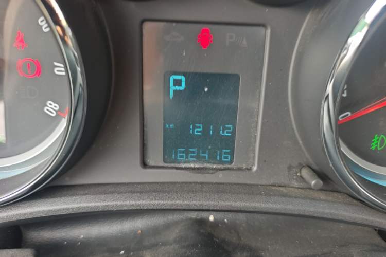 Used Buick GT 2014 XT 1.6L Automatic Fashion Edition Instrument Cluster