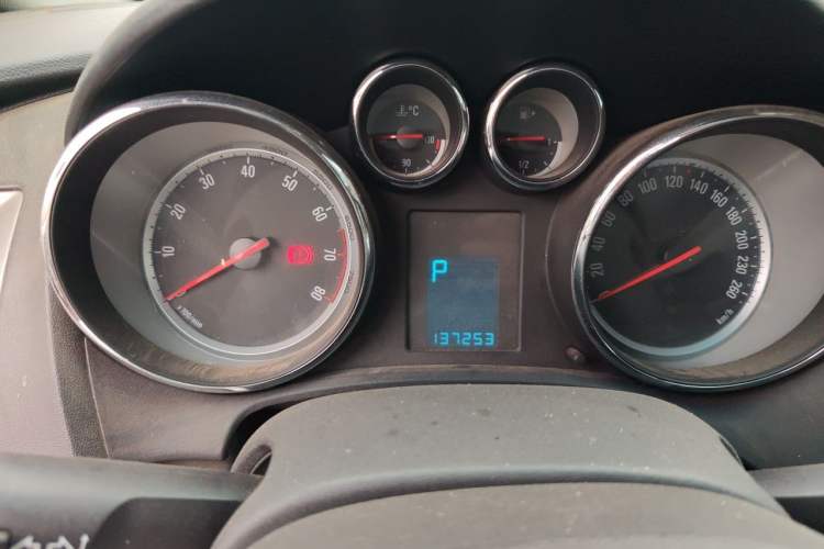 Used Buick GT 2014 XT 1.6L Automatic Fashion Edition Instrument Cluster