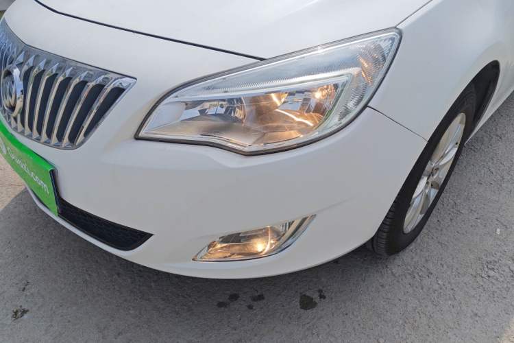 Used Buick GT 2014 XT 1.6L Automatic Fashion Edition Left Front Headlight