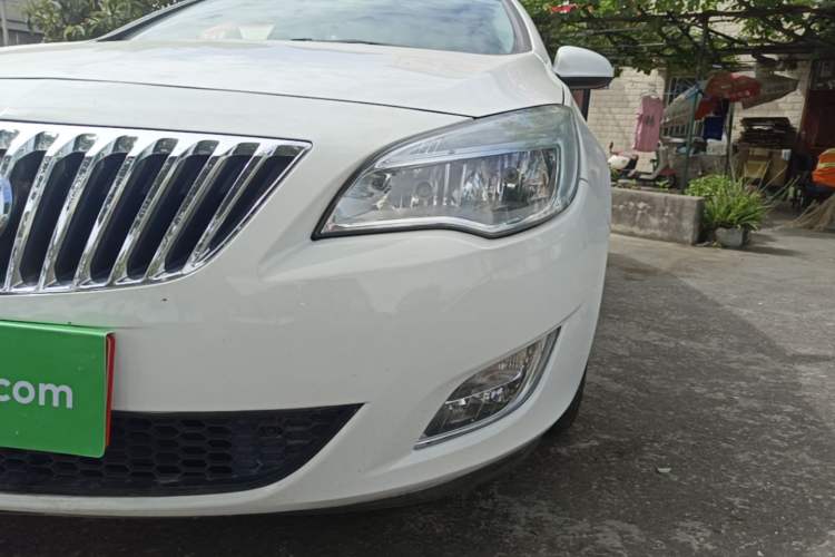 Used Buick GT 2014 XT 1.6L Automatic Fashion Edition Left Front Headlight
