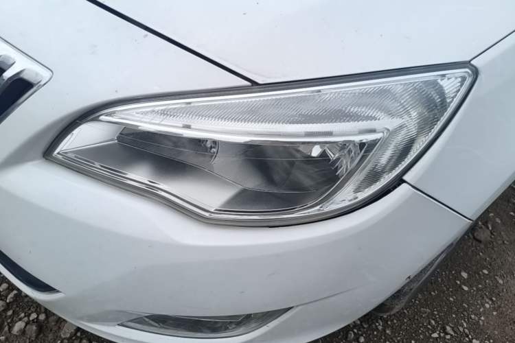 Used Buick GT 2014 XT 1.6L Automatic Fashion Edition Left Front Headlight
