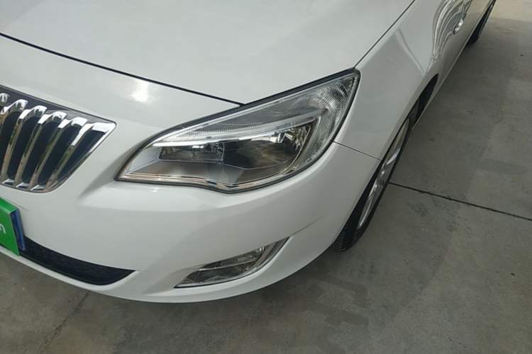 Used Buick GT 2014 XT 1.6L Automatic Fashion Edition Left Front Headlight