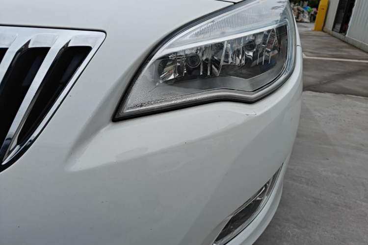 Used Buick GT 2014 XT 1.6L Automatic Fashion Edition Left Front Headlight