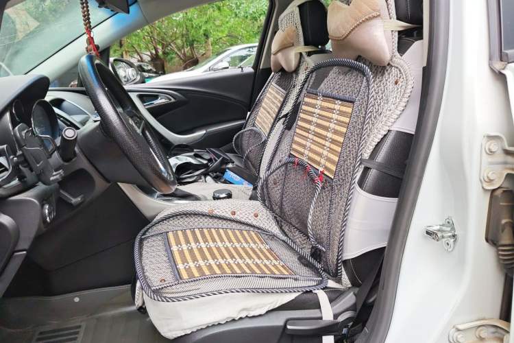 Used Buick GT 2014 XT 1.6L Automatic Fashion Edition Left Front Seat