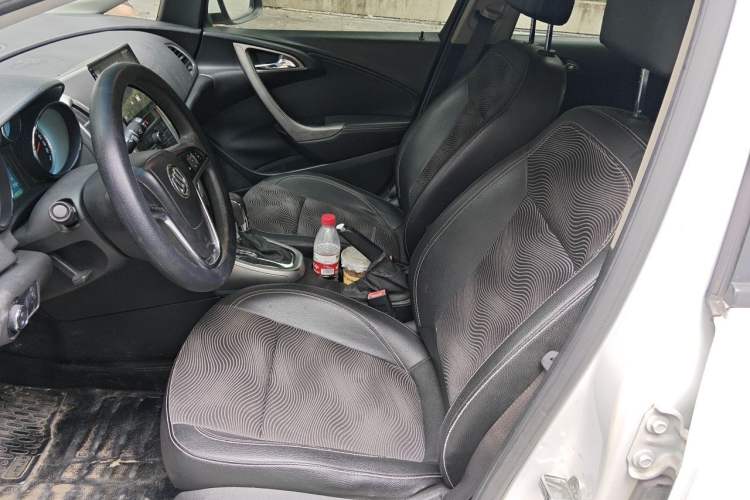 Used Buick GT 2014 XT 1.6L Automatic Fashion Edition Left Front Seat