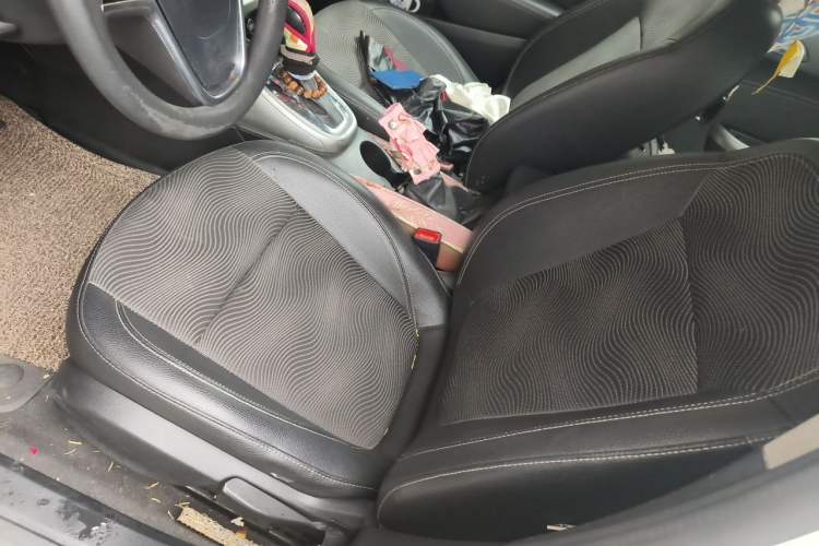 Used Buick GT 2014 XT 1.6L Automatic Fashion Edition Left Front Seat