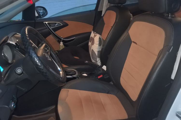 Used Buick GT 2014 XT 1.6L Automatic Fashion Edition Left Front Seat