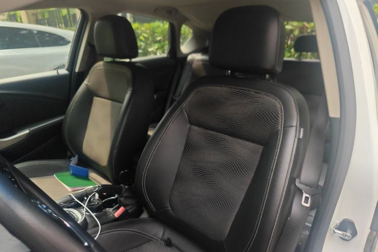 Used Buick GT 2014 XT 1.6L Automatic Comfort Edition Left Front Seat