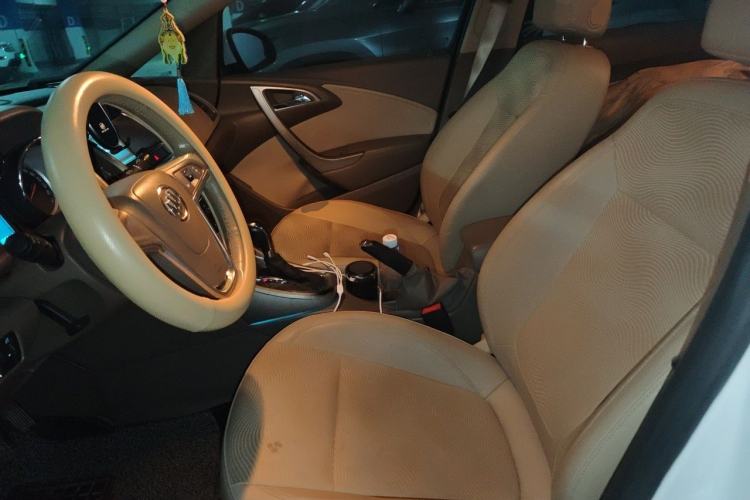 Used Buick GT 2014 XT 1.6L Automatic Fashion Edition Left Front Seat