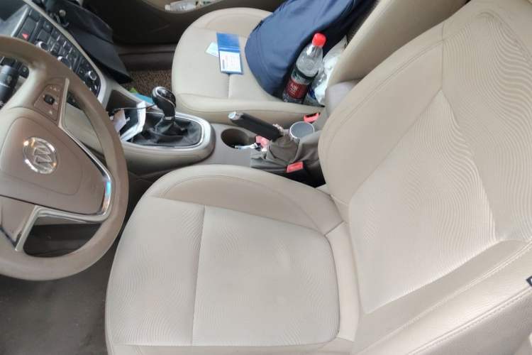 Used Buick GT 2014 XT 1.6L Manual Comfort Edition Left Front Seat