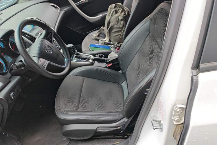 Used Buick GT 2014 XT 1.6L Automatic Fashion Edition Left Front Seat