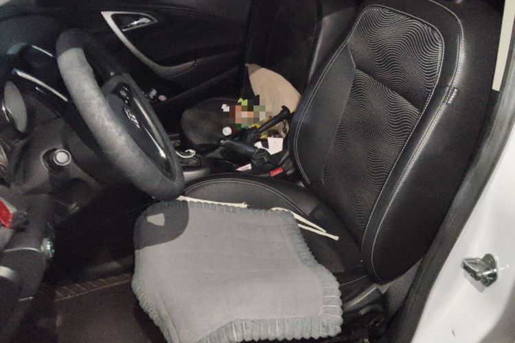 Used Buick GT 2014 XT 1.6L Automatic Fashion Edition Left Front Seat