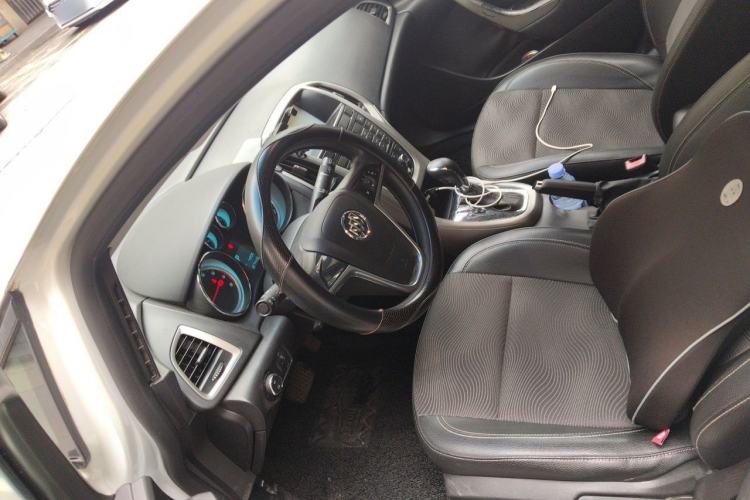 Used Buick GT 2014 XT 1.6L Automatic Fashion Edition Left Front Seat