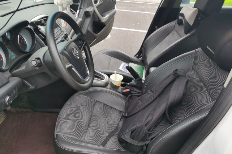 Used Buick GT 2014 XT 1.6L Automatic Fashion Edition Left Front Seat