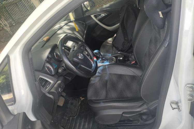 Used Buick GT 2014 XT 1.6L Automatic Fashion Edition Left Front Seat